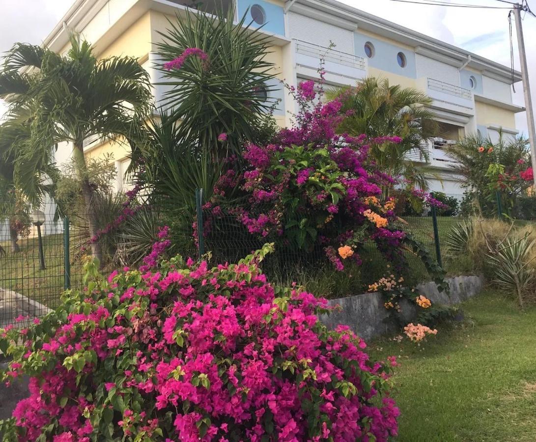 Appartement Les Hibiscus à Sainte-Luce Extérieur photo